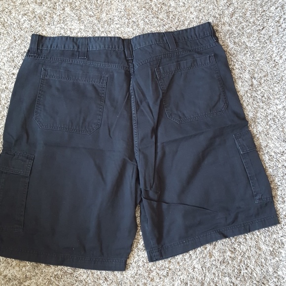 Men's shorts - Picture 2 of 2